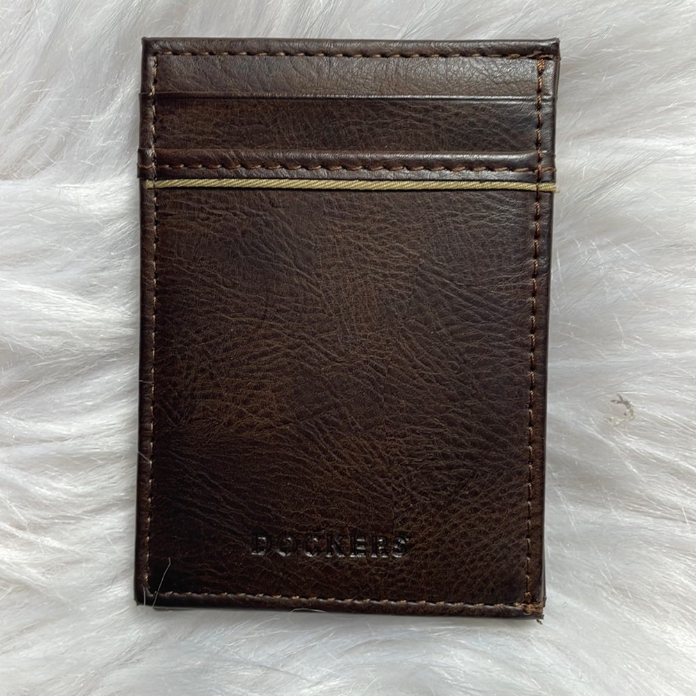 Men’s Dockers RFID-Blocking Front Pocket Wallet with Magnetic Money Clip